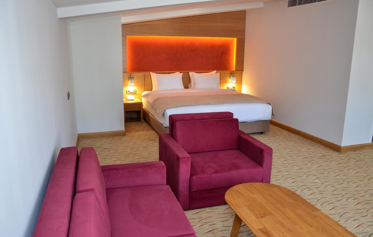 Deluxe Zimmer mit Kingsize-Bett